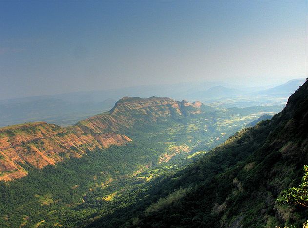Deccan_Traps_Matheran Baajhan at English Wikipedia